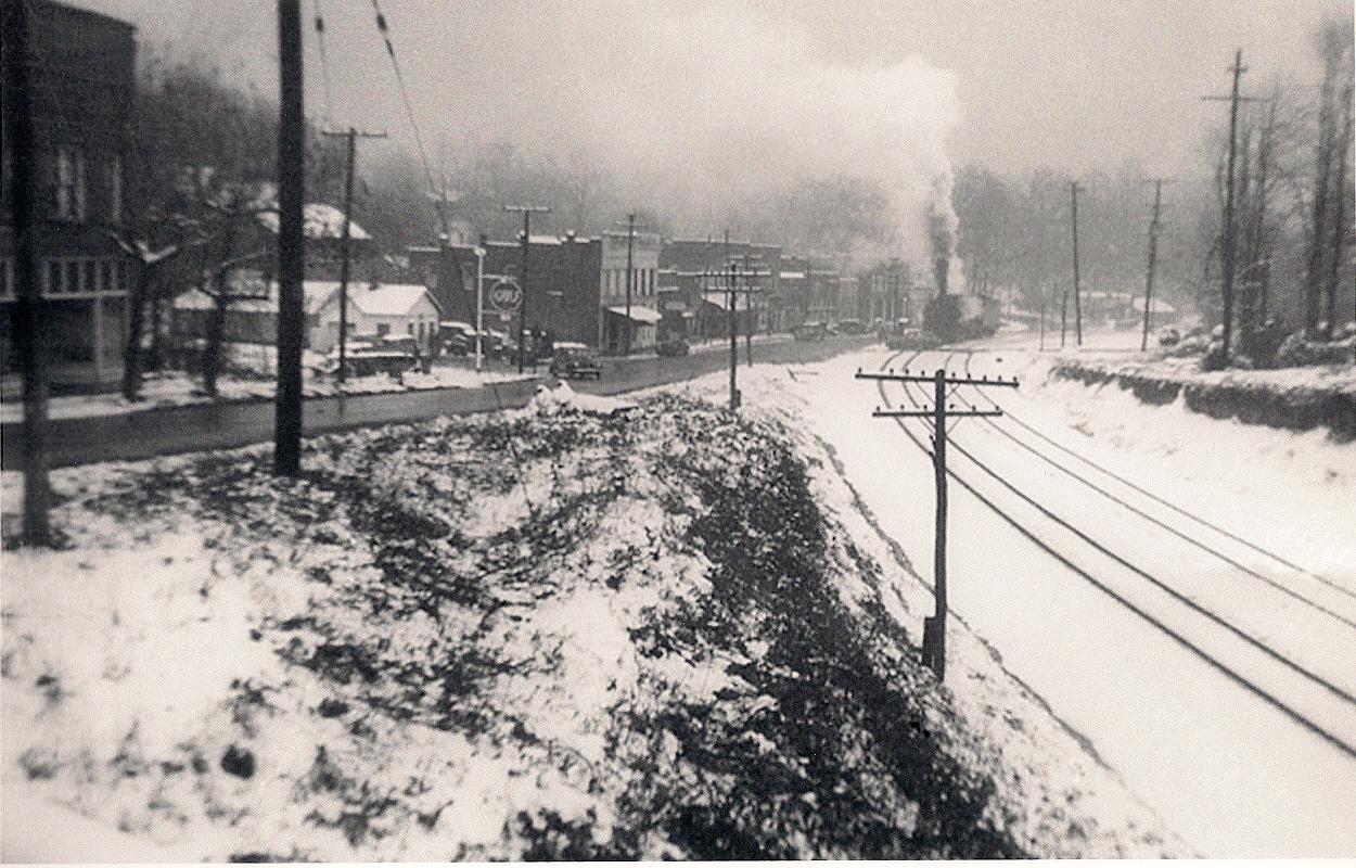 Downtown Saluda in 1977 Snow